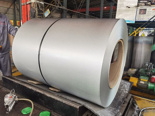 Schlitze / Mühlkante Regelmäßige Spangle Galvanisierte Stahlspule 1000-2000mm OD